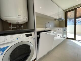 Apartment new 2 bedrooms for rent Guia Cascais - tennis court, terrace, swimming pool, store room, fireplace - Photo 4