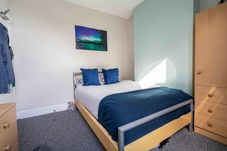 5 bedroom terraced house to rent - Photo 2