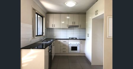 Modern 3 bedroom townhouse!!! - Photo 2