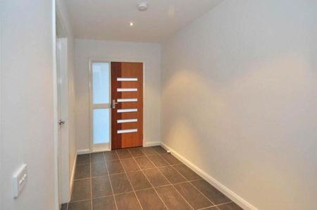 1/2H Gilmour Street, Coburg VIC 3058 - Photo 5