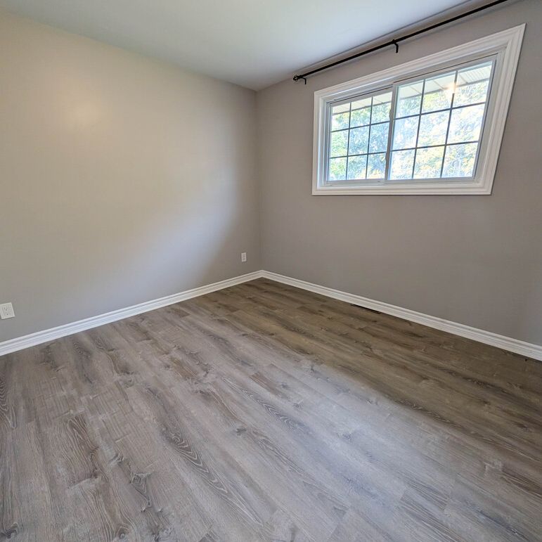 Bright and Comfortable 3-Bedroom Unit in Niagara Falls! - Photo 1