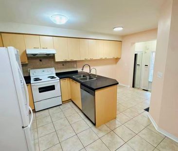 For Lease - 357 Bur Oak Avenue, Markham, Ontario - Photo 6