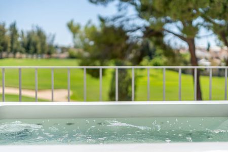 3 bedroom luxury Townhouse for rent in San Pedro de Alcántara, Andalusia - Photo 4