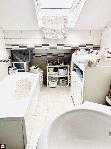 Location Appartement 4 pièces 81m² HAUCOURT MOULAINE 54860 - Photo 4