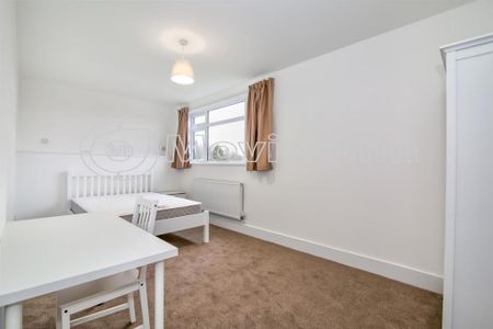 House share to rent - Photo 3