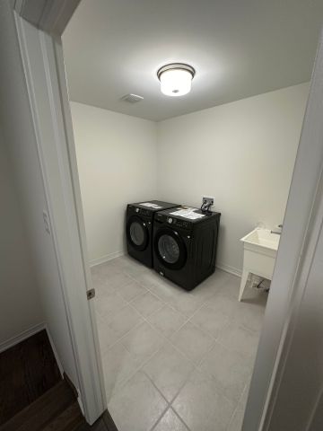 For Lease - 82 Hitchman Street, Brant, Ontario - Photo 5