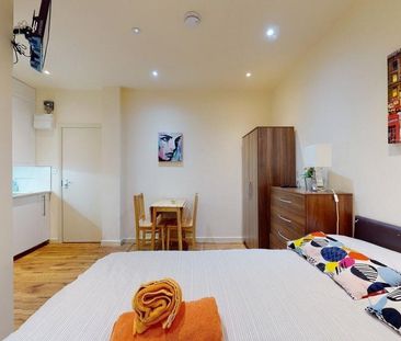 Studio to rent - Photo 1