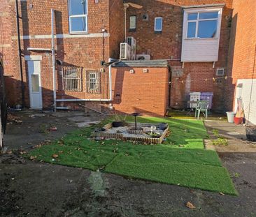 2 Bed Flat, Coundon, CV6 - Photo 6
