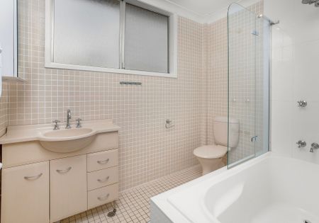 Spacious Family Living in Peaceful Kiama Downs - Photo 5