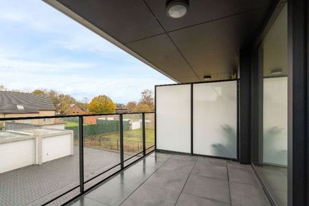 RUIM NIEUWBOUWAPPARTEMENT MET TERRAS EN GARAGE - Foto 2