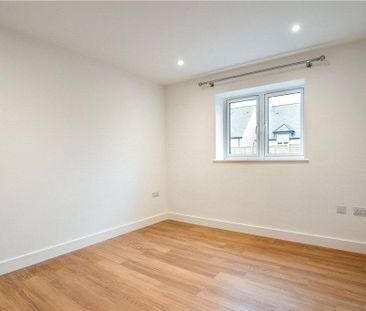 4 bedroom detached house to rent - Photo 4