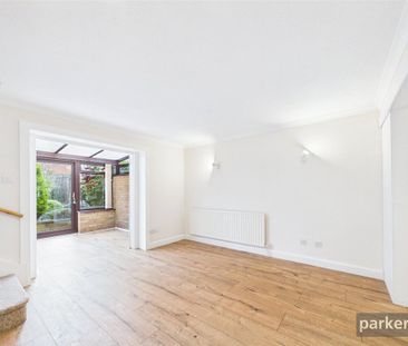 2 bedroom semi-detached house to rent - Photo 2