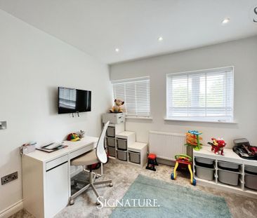 5 bedroom detached house to rent - Photo 3