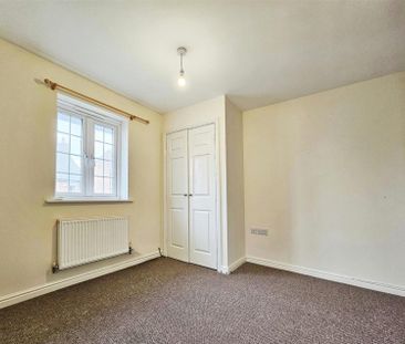 3 Bedroom House to Rent in Thistle Drive Desborough, Northants, NN14 - Photo 5