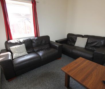5 bedroom flat to rent - Photo 1