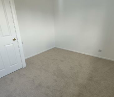 Sutton Close, Bury St. Edmunds - Photo 3