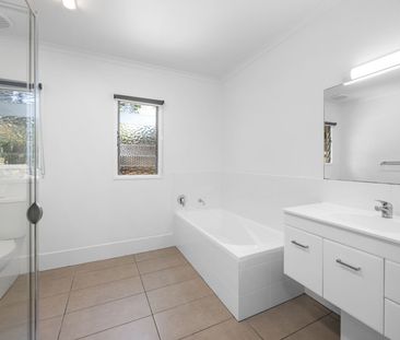 Charming fully renovated home is ready for its next tenants to enjoy! - Photo 4