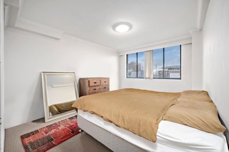 Spacious Two Bedroom Apartment with Sweeping Views and Resort-Style Facilities | Unfurnished - Photo 2