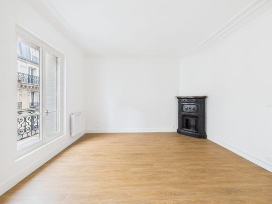 LOCATION DUPLEX VIDE PARIS 18e - Photo 1