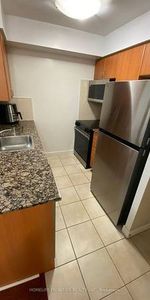 Yonge/Glandora-Luxurious & Spacious 1Bdrm 1Bath - Photo 4