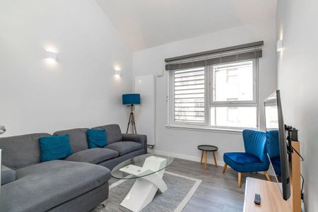 2 bedroom terraced house to rent - Photo 3