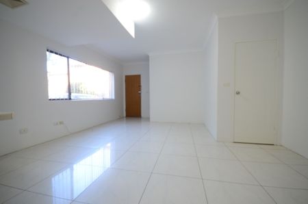 2 Bedroom Townhouse!! - Photo 5