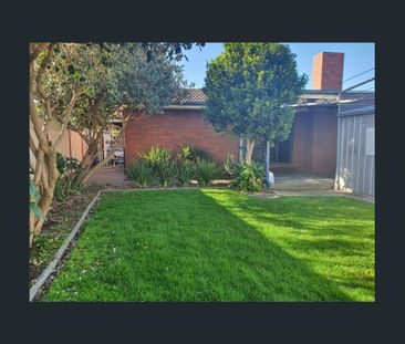 2 Cabinda Drive, Keysborough, Vic 3173 - Photo 4