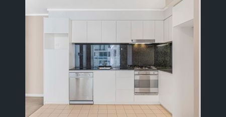 Modern One-Bedroom Unfurnished Apartment in the Heart of Ultimo - Photo 2