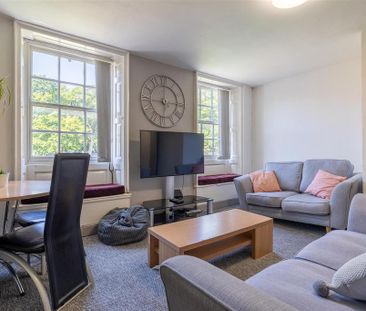 3 bedroom private hall to rent - Photo 1