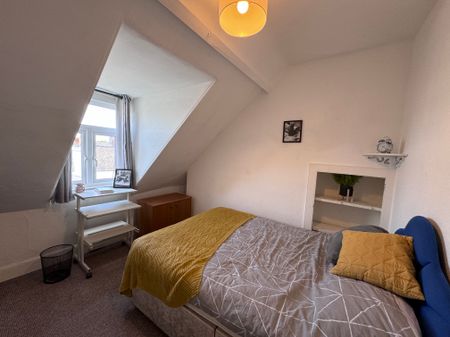 17 Headland Park Flat 2 - Photo 3