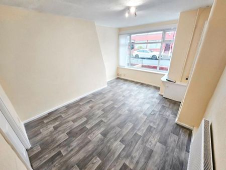 3 bedroom terraced house to rent - Photo 3