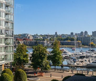 1077 Marinaside Crescent town house — Vancouver, BC (2-Bedroom) - 2... - Photo 6
