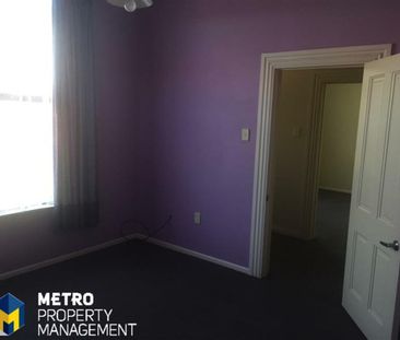 Wonderfully Spacious Family Home - Photo 4