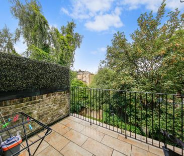 2 bedroom flat to rent - Photo 2