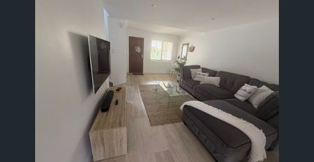 Beautiful townhouse just steps to the beach - Photo 4