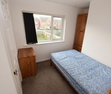 5 bedroom semi-detached house to rent - Photo 2