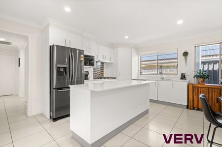 14 Walter Crocker Crescent, Casey ACT 2913 - House For Rent | Domain - Photo 4