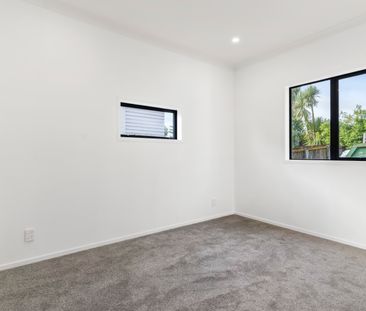 Fully Renovated Home - Photo 5