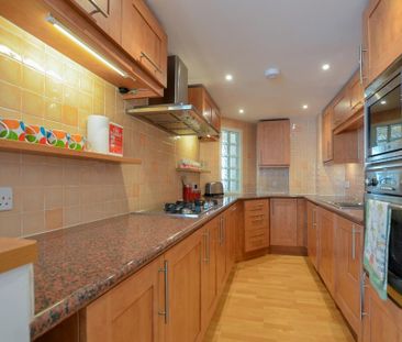 3 bedroom apartment to rent - Photo 5