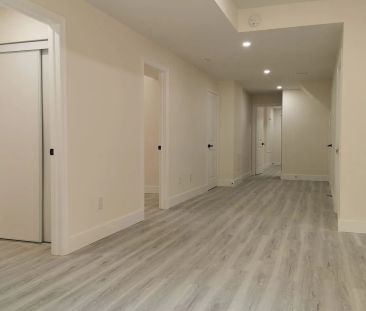 Detached Home For Lease | N9254535 - Photo 5