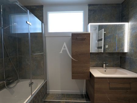 Location Appartement 4 pièces 76m² - Photo 4