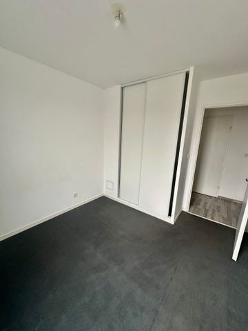 Location Appartement 3 pièces 58m² LILLE 59000 - Photo 2