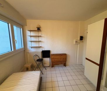 Location Appartement 1 pièce 10m² BOURG LA REINE 92340 - Photo 1