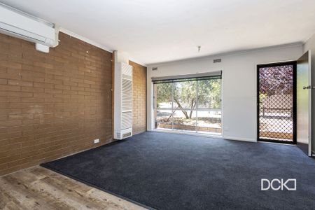 2/6 Mijuda Court Kennington VIC - Photo 3