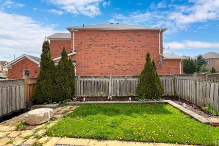 For Lease - 401 Cranston Park Avenue, Vaughan, Ontario - Photo 5