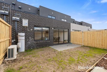 47 Curbridge Drive, Donnybrook, VIC 3064 - Photo 5