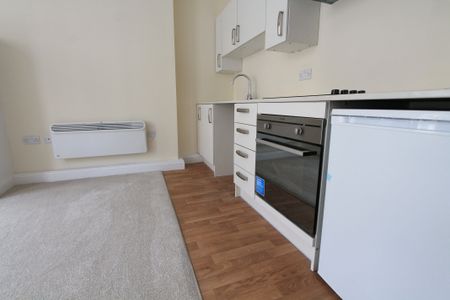 1 bed flat to rent in Verulam Place, Bournemouth, BH1 - Photo 4