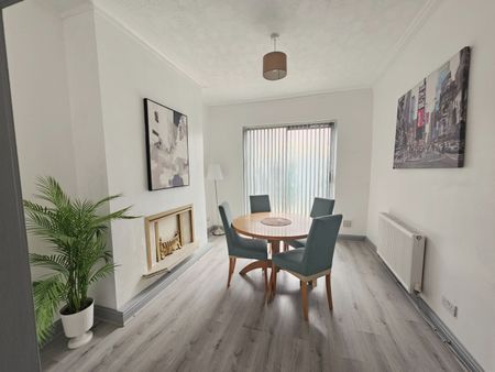 3 Bed Terraced House, Fairburn Road, L13 - Photo 3