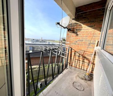 Studio To Let - Photo 2