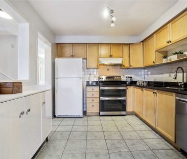 For Lease - 7107 Frontier Ridge, Mississauga, Ontario - Photo 4